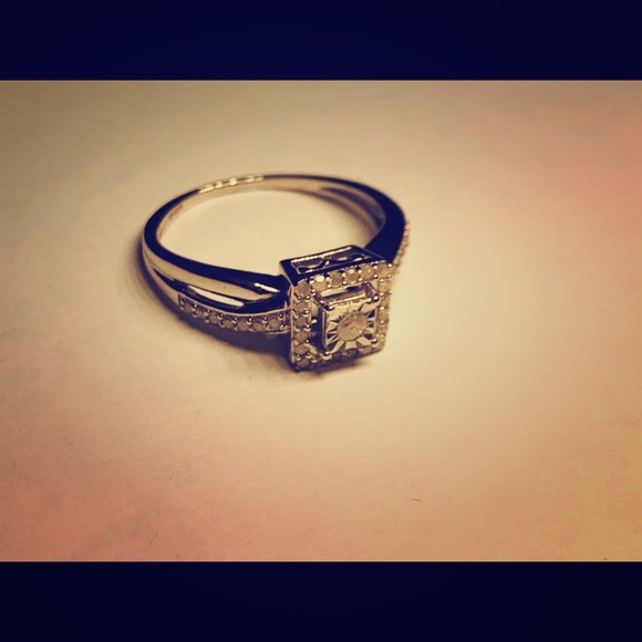 Beauty Gem 1/4 CTTW diamond ring solid silver